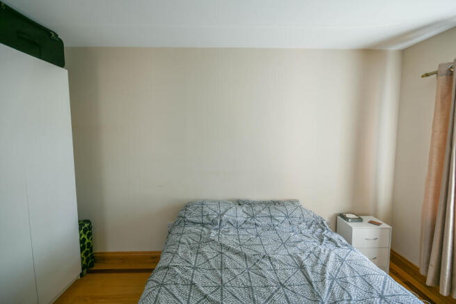 2 bed Flat for sale Image 11