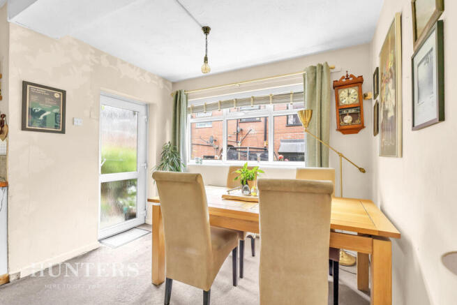 3 bed Town House for sale Image 9