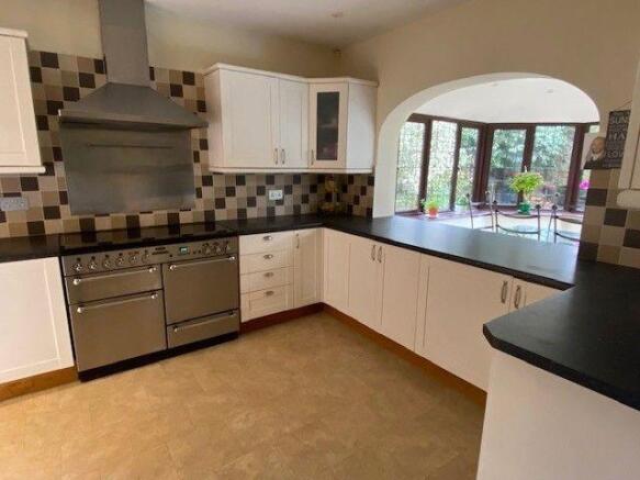 KITCHEN AREA