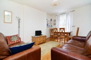 Flat 2nd Floor, 2, Regent Square, London WC1H 8HZ