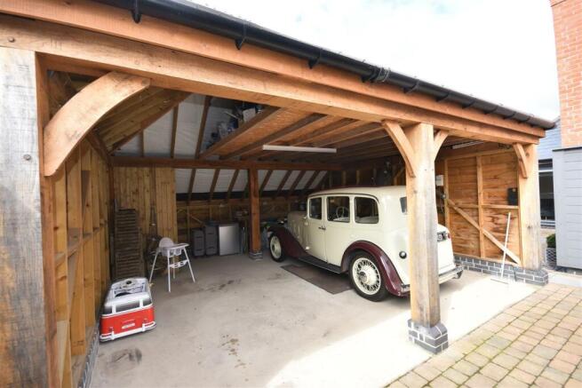 OAK FRAMED DOUBLE CAR PORT