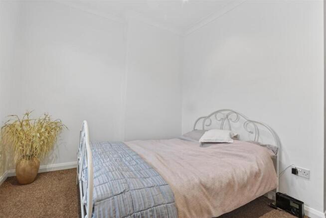 2 bed Terraced for sale Image 7