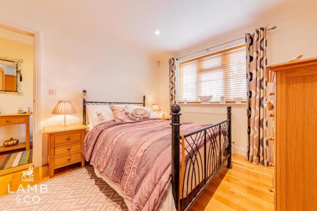 BEDROOM 3: