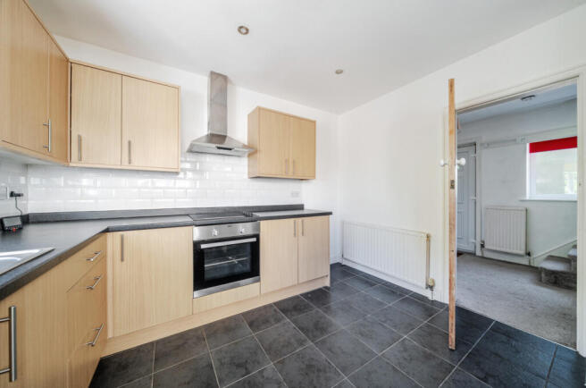 3 bed Semi-Detached for sale Image 6