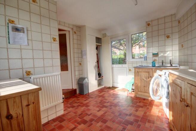 3 bed Detached for sale Image 7