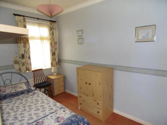 Bedroom 2.JPG