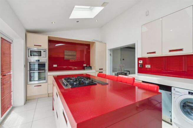 24 Martindale Road, Hounslow - kitchen 2.jpg