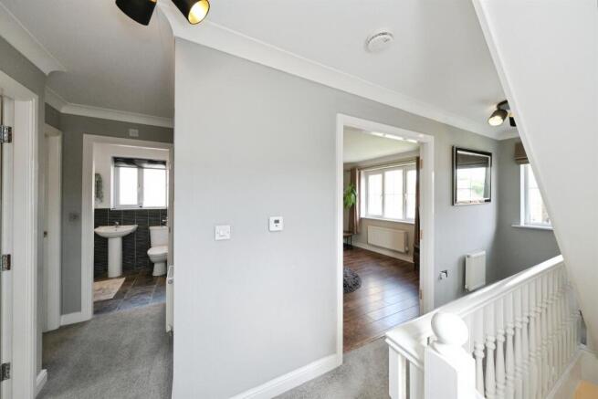 3 bed Detached for sale Image 11