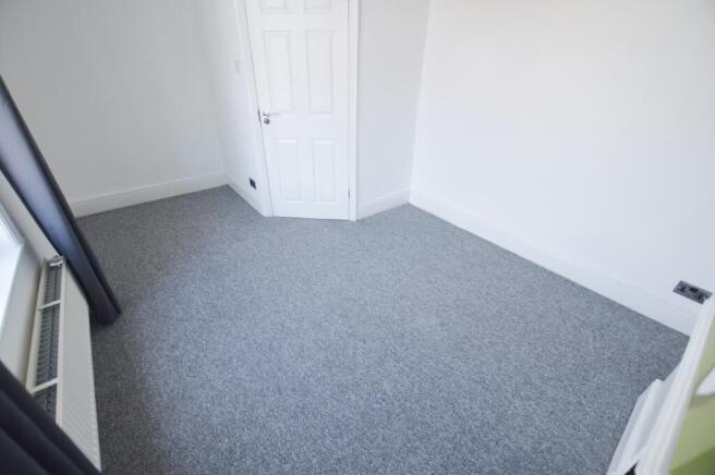 3 bed Terraced to rent Image 8