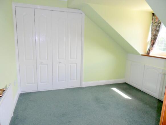 BEDROOM 4