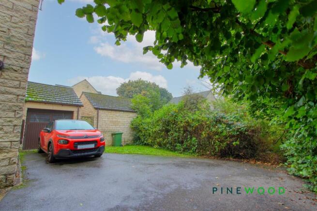Drive & Garage