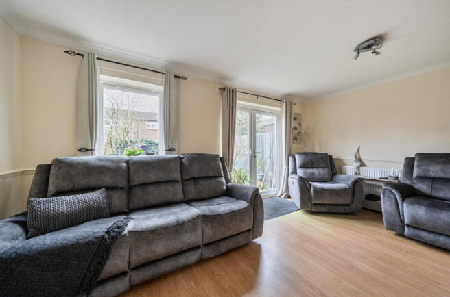 1408570-10-698f04...