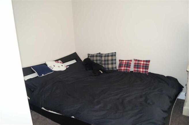 BEDROOM 3 (REAR)