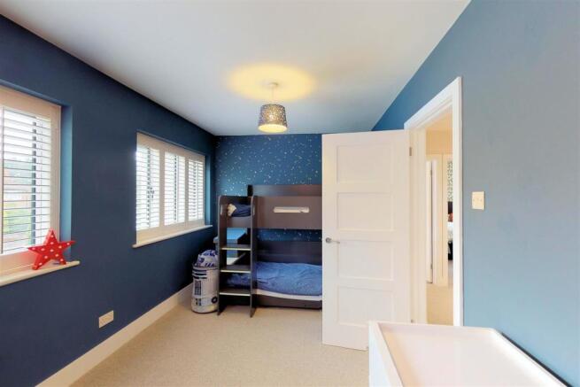 Bed 3.jpg