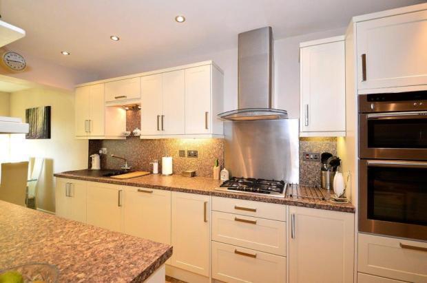 Kitchen Image 1