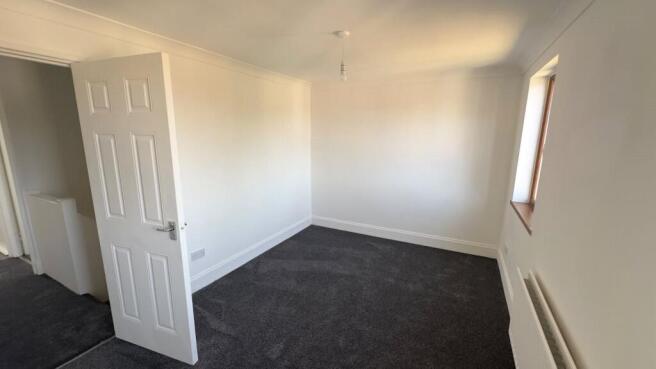 4 bed Terraced to rent Image 7