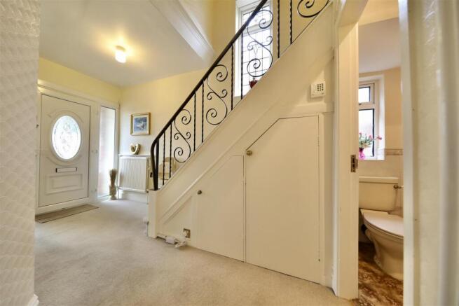 4 bed Semi-Detached for sale Image 5