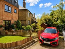 2, The Heathers, London Road, Hertford SG13 7LG