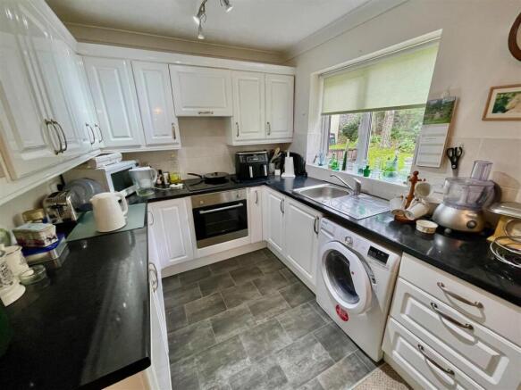Consort Village, Hartley photo 4