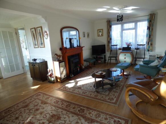 Living/dining room