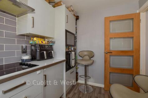 Lismore Crescent, Crawley, West Sussex