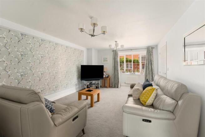 57 Yarrow Road, Bodicote-7.jpg