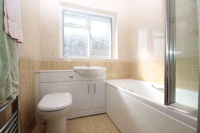 HOUSE BATHROOM/ W.C.