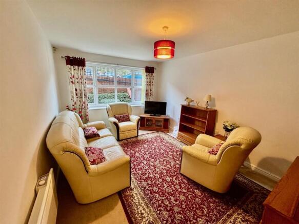 2 bed Flat for sale Image 9