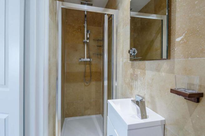 En suite shower room