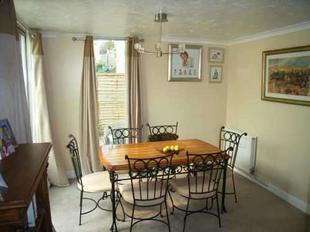 OPEN PLAN LIVING/DINING ROOM