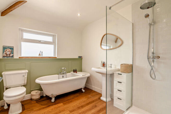 3 bed Semi-Detached for sale Image 7
