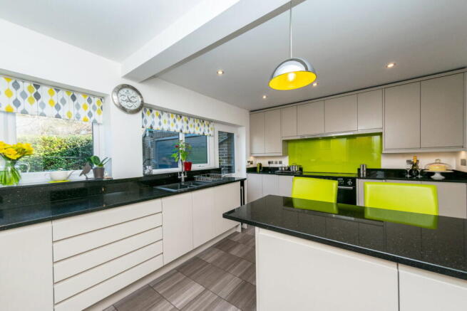 3 bed Detached for sale Image 9