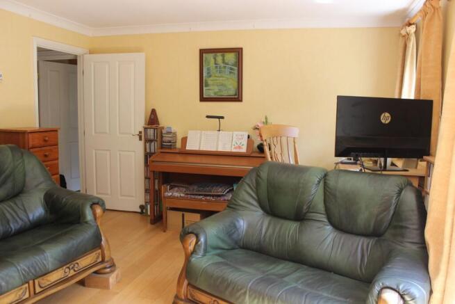 Photo 3