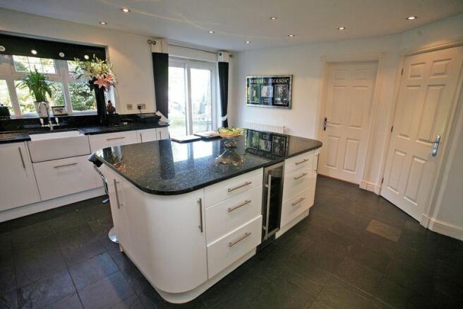 Kitchen / Breakf...