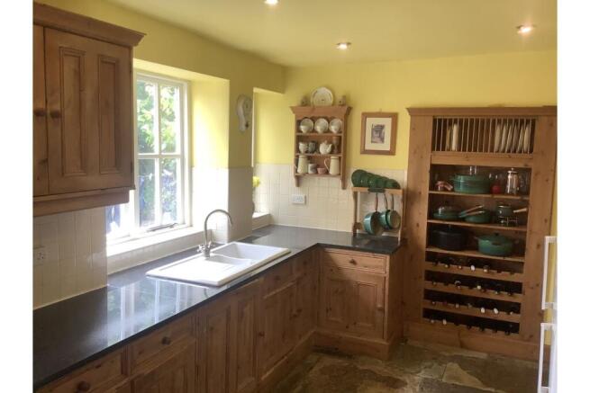 4 bed Detached for sale Image 4