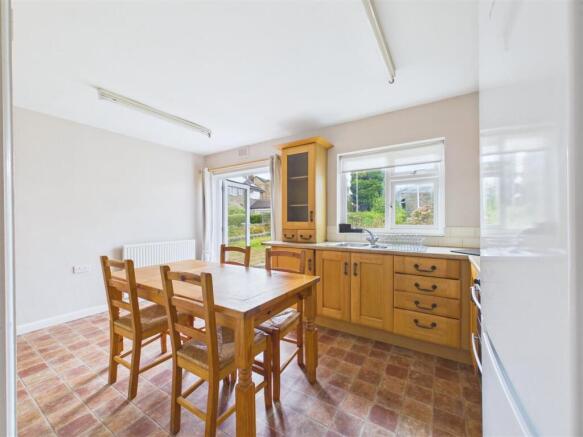 2 bed Bungalow to rent Image 9