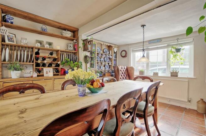 Kitchen-Diner 2.jpg