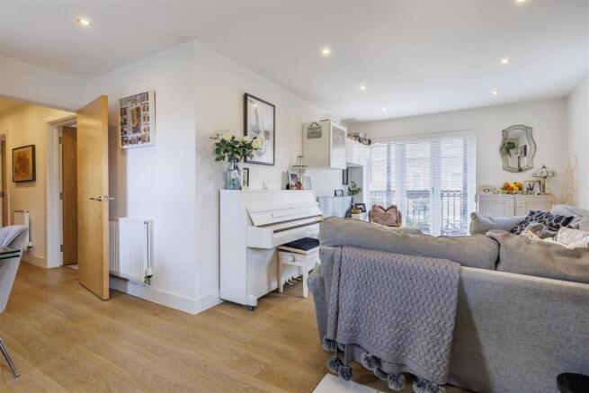 61 Buckingham Road (13).jpg