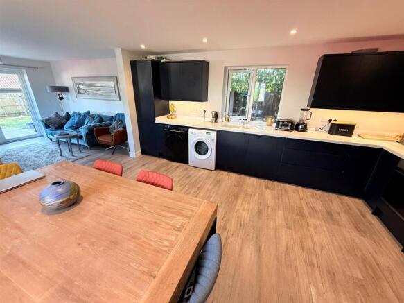 Kitchen/Dining Room