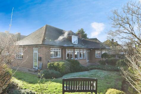 Heath Drive, Romford