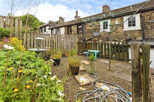 2 bed Terraced for sale Image 12