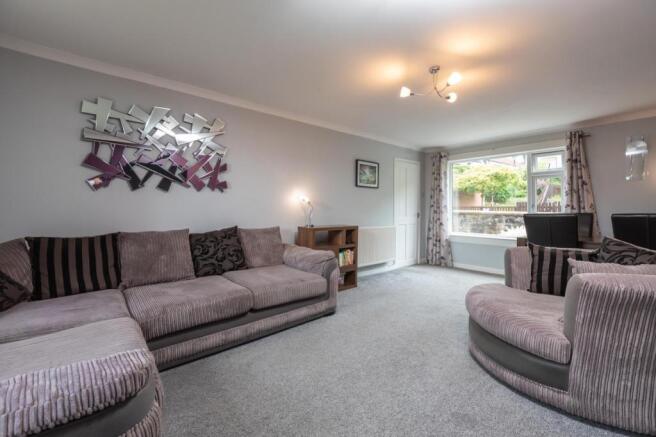 Living Room (2)