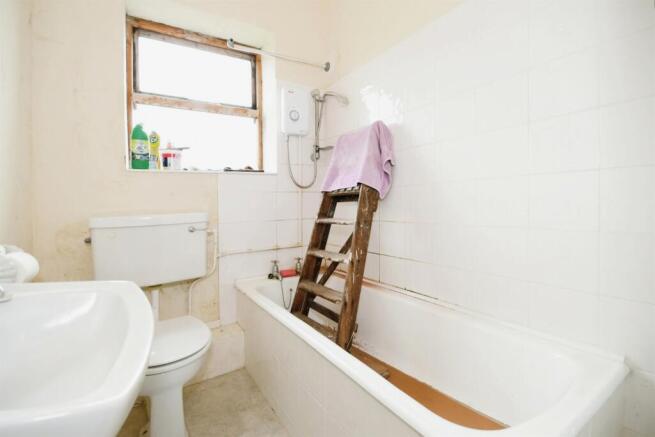 Bathroom/ W.C.