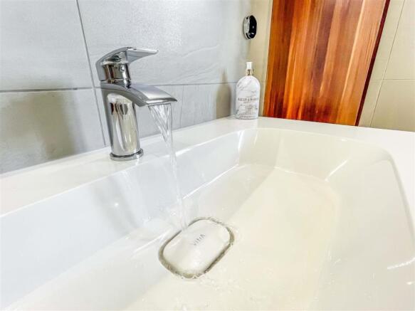"Vitra" Sink Unit