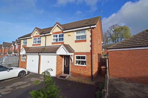 11 Aerial Way, Wychbold, Droitwich. WR9 7PZ