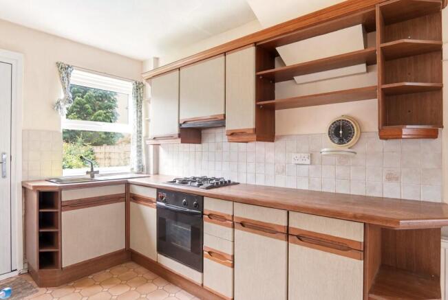 3 bed Semi-Detached for sale Image 6
