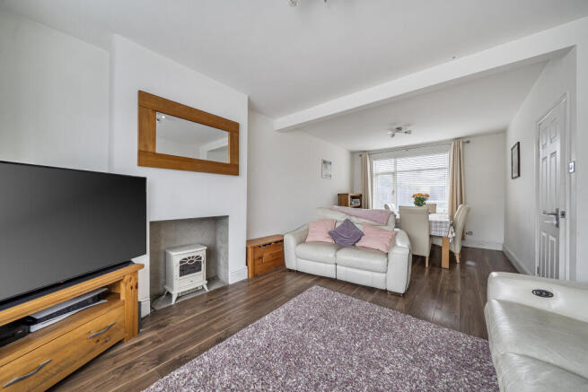 14046261369778410c558c