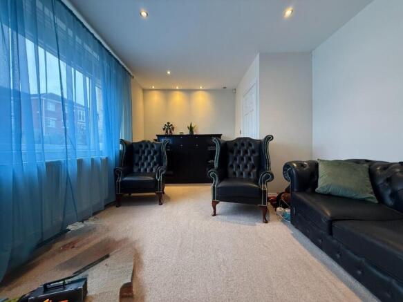 4 bed Detached for sale Image 5