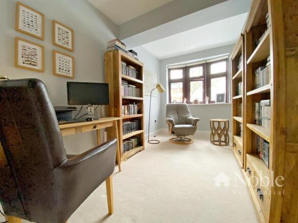 Bedroom/Study