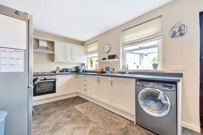 Kitchen/ Dining R...